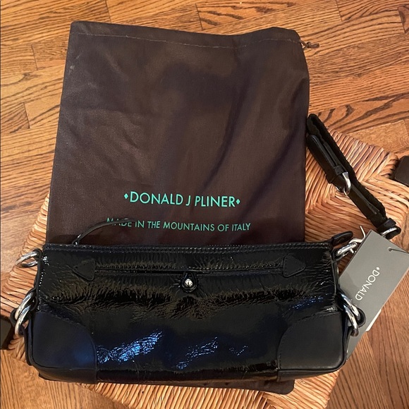 Donald Pliner NEW black clutch/wristlet - Picture 2 of 6